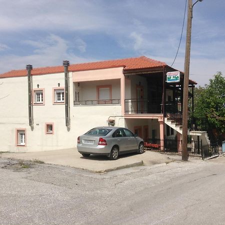 Πανδοχείο Λίμνης Πλαστήρα Hotel Kastania  Ngoại thất bức ảnh