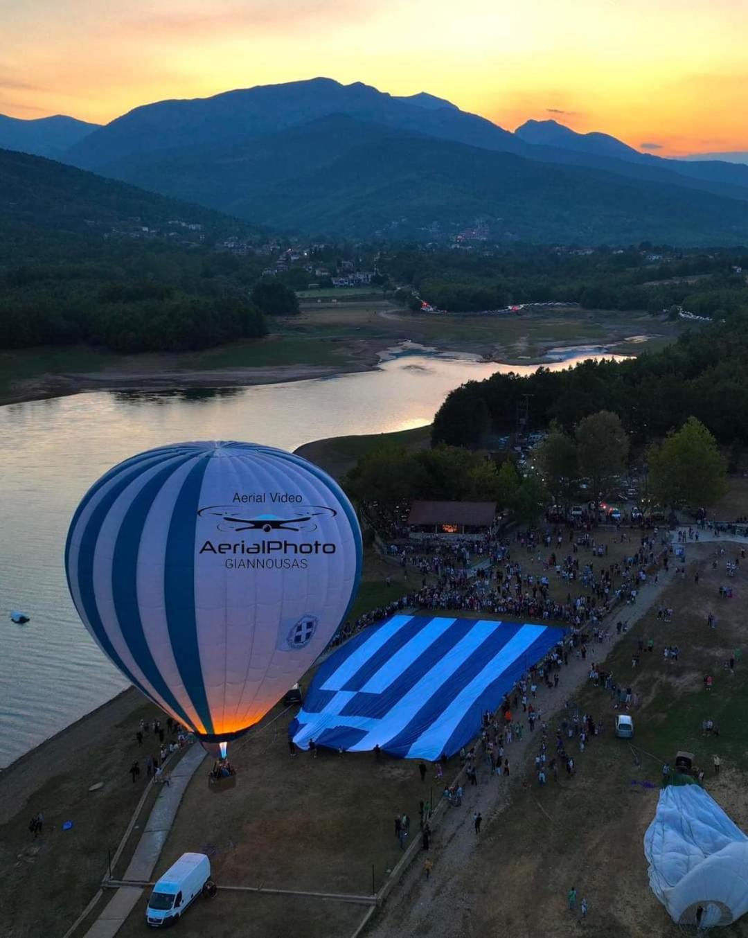 Πανδοχείο Λίμνης Πλαστήρα Hotel Kastania  Ngoại thất bức ảnh